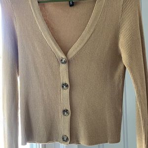 H&M Beige / Cream top